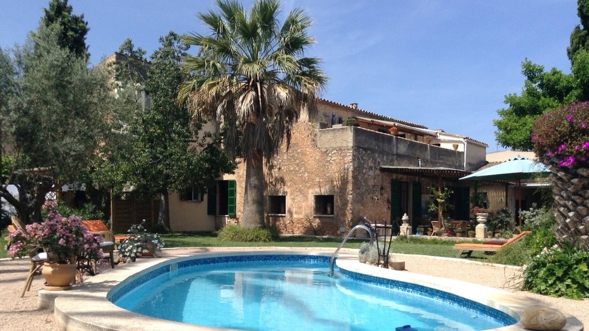 Sencelles Apartment | 2 room loft with large, unobservable roof terrace + mountain view