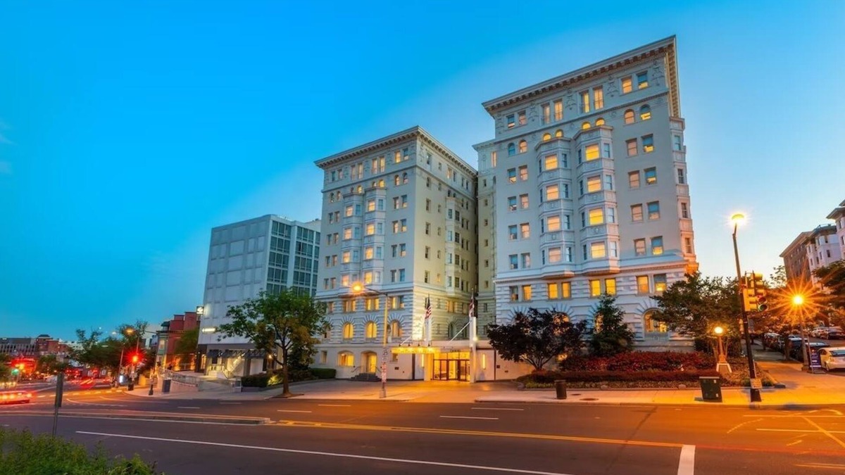 Kalorama Heights Hotel | 2 Standard Double, Churchill Hotel, Onsite Restaurant, Fitness Center