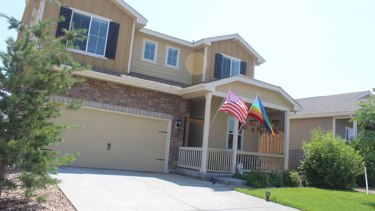 Dupont House | 2-story, 4 bedroom, 2.5 bath furnished home in Thornton Colorado