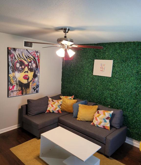 Spring Branch Central Apartment | 2 Stylish 3BR Galleria-Downtown Free Parking