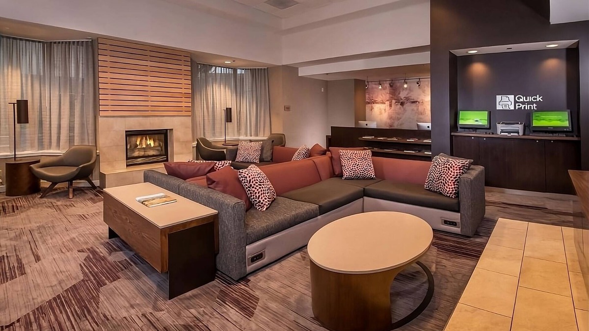 Rosslyn Apartment | 2 Units Near Arlington House, Pets Allowed, Onsite Starbucks
