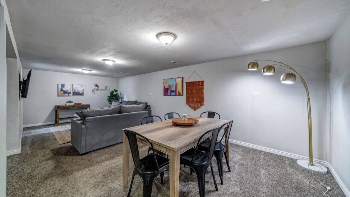 Millcreek House | 2 Units Up/Down Duplex/Fire-Pit Grill/Wi-Fi