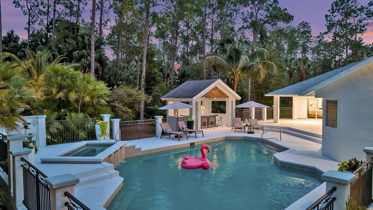Naples House | 2 Villas, Pickleball/Basketball, Resort style heated pool/Hot tub, Naples escape