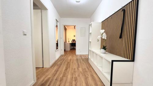 Muehlacker Apartment | 2-Zimmer-Wohnung-Küche-Bad-Terrasse, Bahnhofsnähe