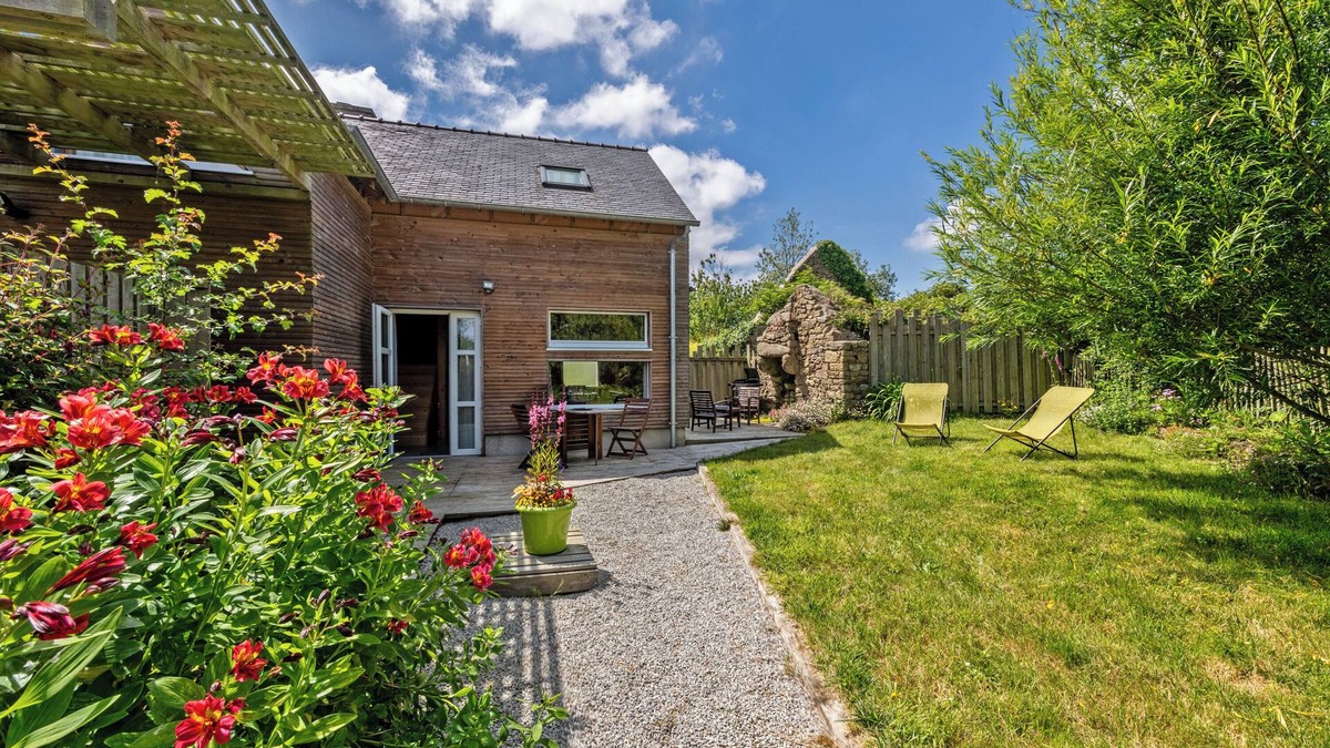 Goulven Cottage | -20% from 23.08-06.09(-400€ for this period). Like in a country cottage.