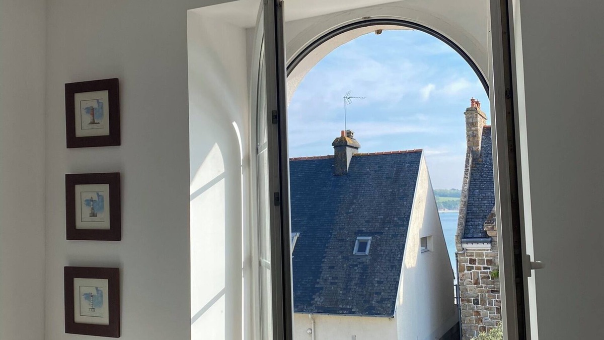 Saint-Mathieu Apartment | 20 meters from the beach, T2 sea view apartment for rent,