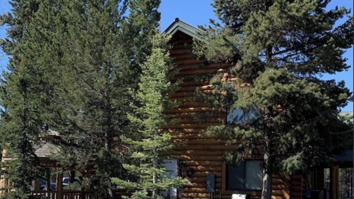 Island Park House | 20 Miles to West Yellowstone ~ Air Condition ~ Wifi