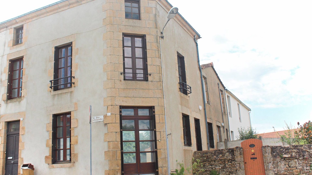 Tiffauges House | 20 min from Puy du Fou, character gîte for 6 people