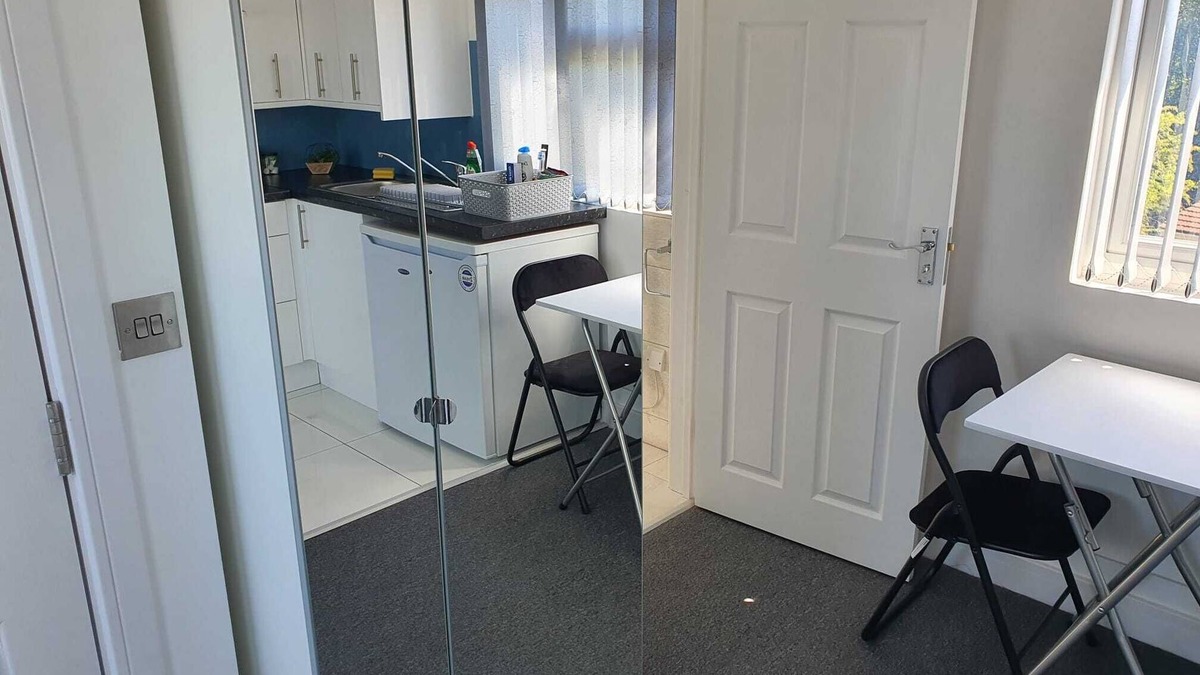 Yeading Apartment | 20 mins Heathrow,15 mins Elizabeth line, 20 mins Wembley, 25 mins Central London
