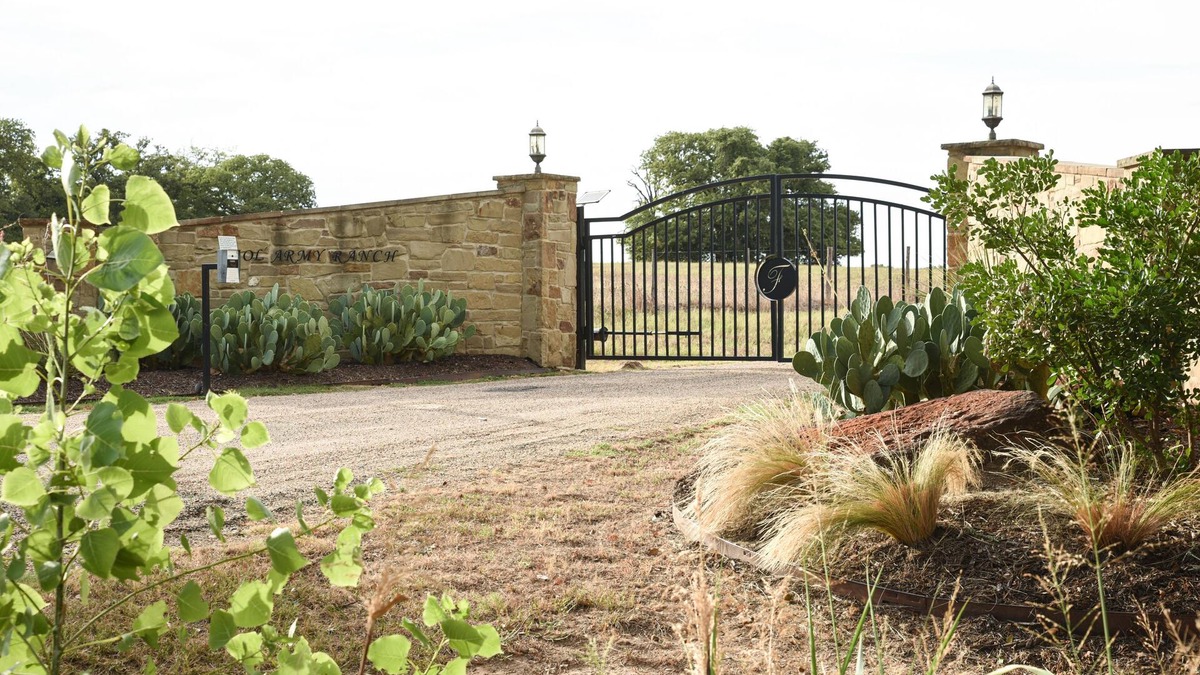 Caldwell House | 20 minutes from Kyle Field!