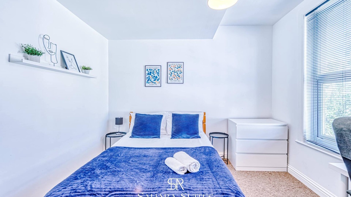 Southsea House | 20% OFF | Monthly Stays | Spacious 6 Bed | Parking
