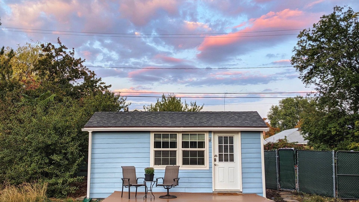 Sugar House Cottage | 200 ft² tiny home in heart of SLC, minutes to outdoor and urban adventures