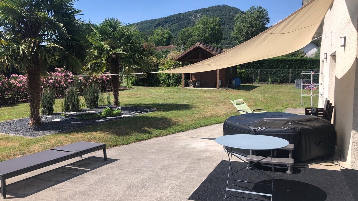Peyrieu House | 200 m² country house + spa
