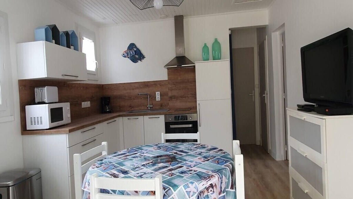 Saint-Pierre-d'Oleron House | 200m from the sea: house for 4 people with swimming pool and garden