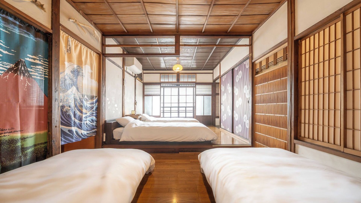 Kaizuka Resort | 200sqm/old folk house/12ppl/6 min walk from the Sta./2Parking spaces/Bike rental