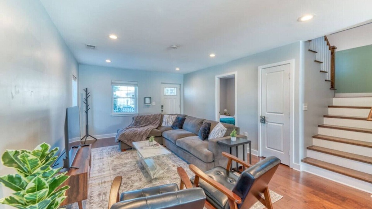 Nauck House | 2014 S Langley · NewBuild*KingBed*PrvBackyard*Park4*10mins->DC