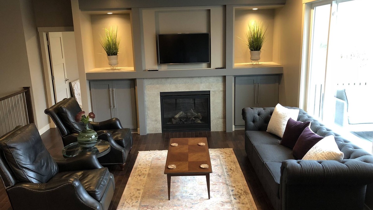Rochester House | 2018 Construction - Your home away from home!