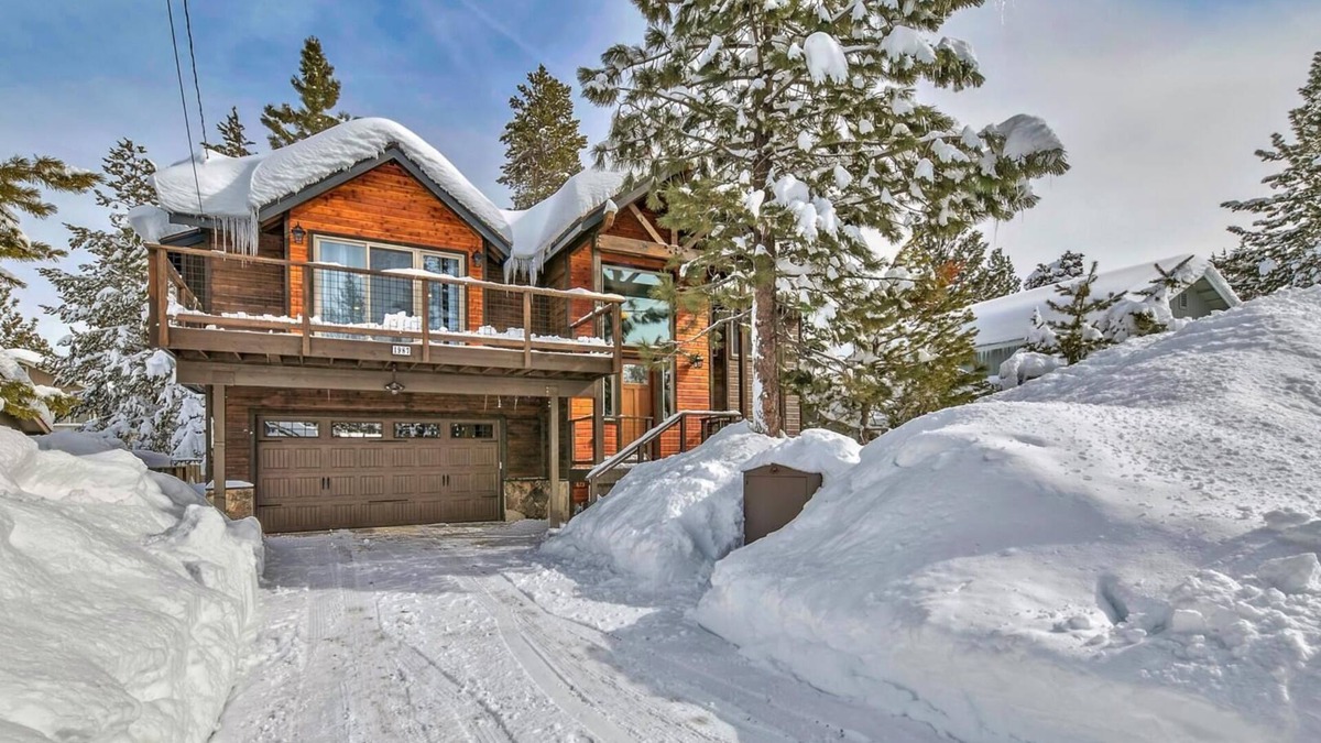 Tahoe Paradise House | 2019 Tahoe Villa 4 Bedroom 2.5 Bath