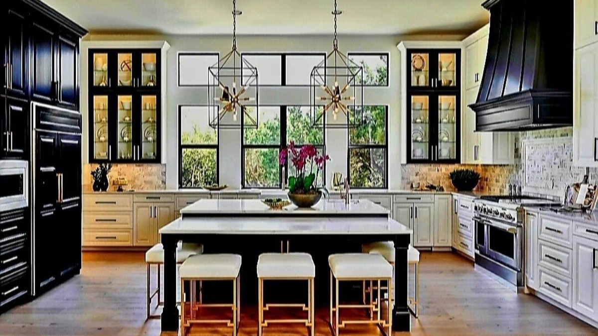 Pinehurst House | 2024 Pinehurst US Open beauty. 6000 sf rental home on 8 stunning acres!