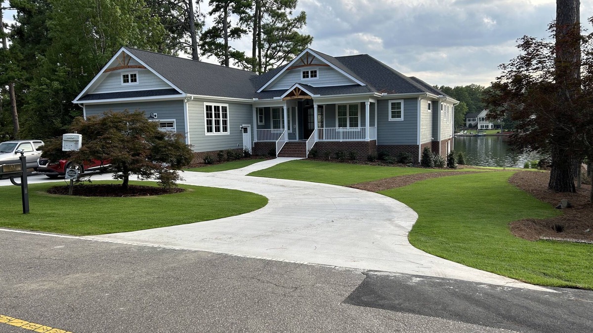 Pinehurst House | 2024 US Open 4 Bedroom/5 Baths NEW HOUSE on Lake Pinehurst - 10 minute to Course