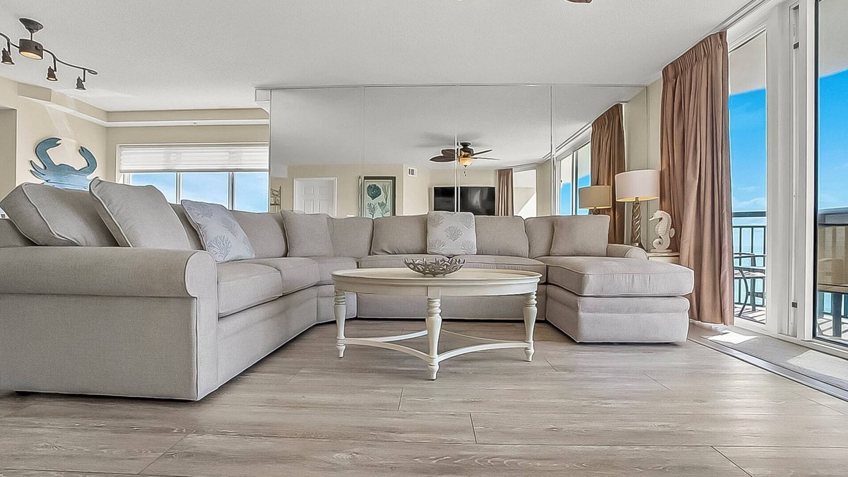Windy Hill Condo | 2025 Specials*Windy Hill #1501*O/F End Unit Luxury*Endless Sky*Pool*Grill