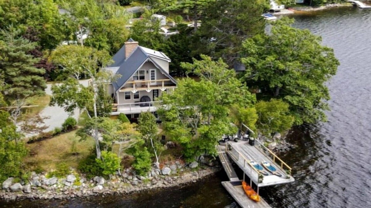 Waverley Cottage | 2025 Vacation Rental of the Year cottage completely surrounded by water!