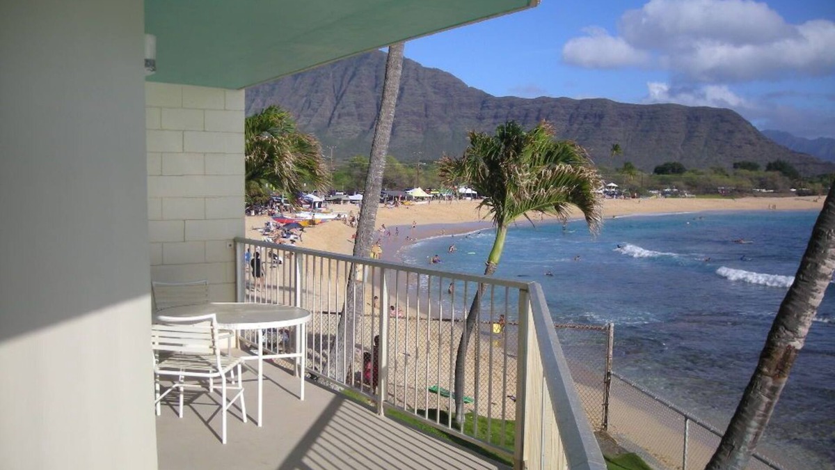 Makaha Condo | 2026 Special Pricing! BEST DIRECT OCEAN FRONT. Corner w/double sized balcony