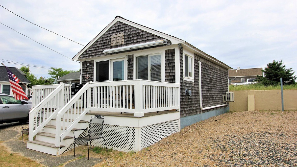 Sagamore Beach House | 203 Phillips Rd - New Listing!