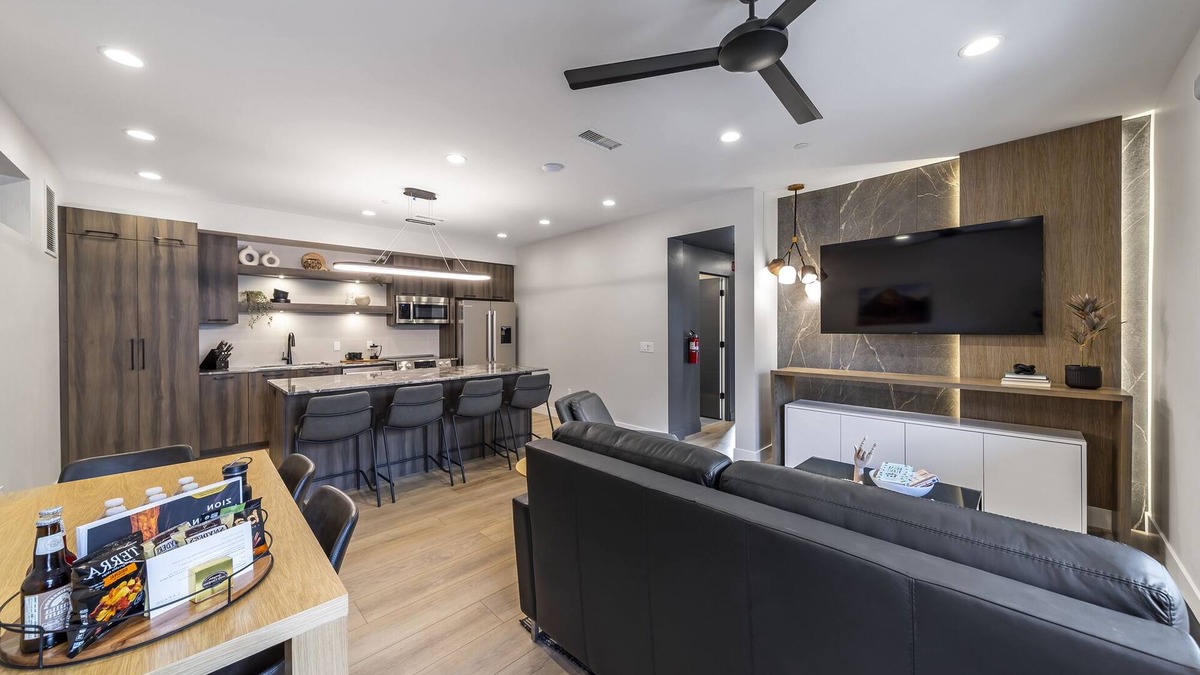Zion National Park South Entrance Villa | 205 LaFave-Luxury Villa at Zion: Mount Kinesava