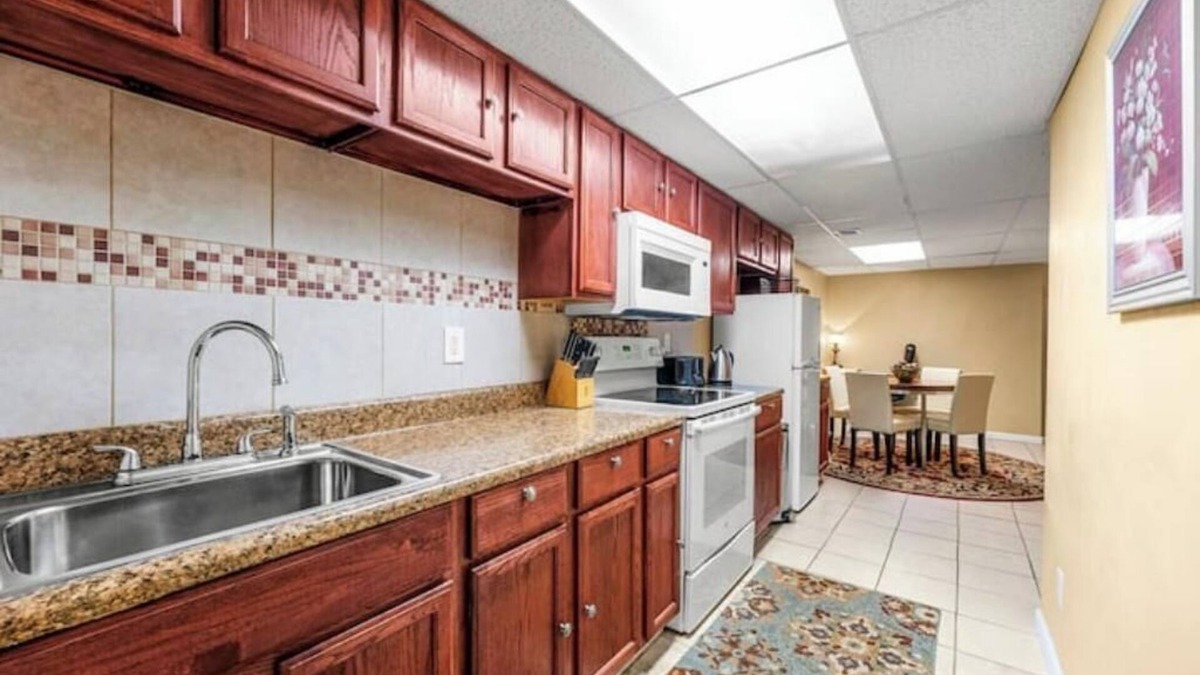 Snellville Apartment | 20Mi Atlanta Garden View Private Backyard