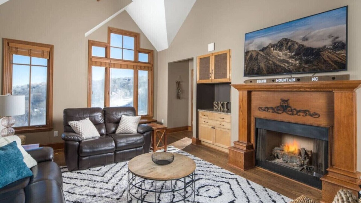 Beech Mountain Apartment | 22 Slopes - Beech Mountain Ski Chalet