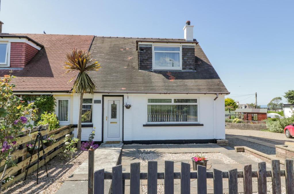 Maidens House | 22 Turnberry Road