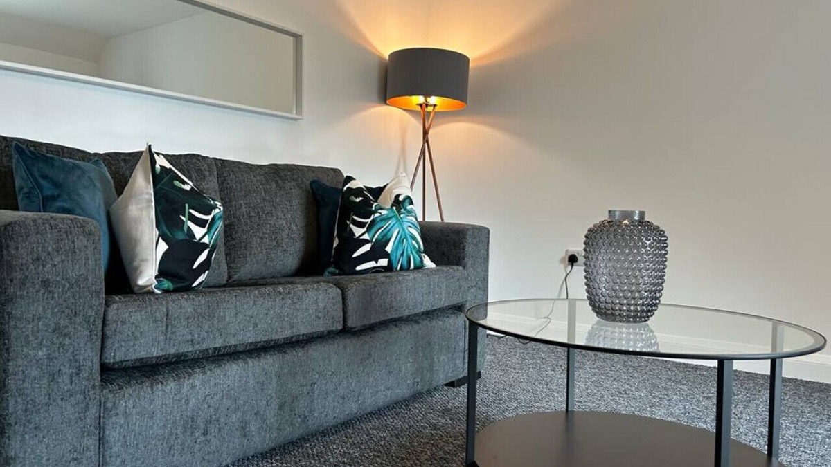 Kirkcaldy Apartment | 23 Linen Loft - 2 bed Apt