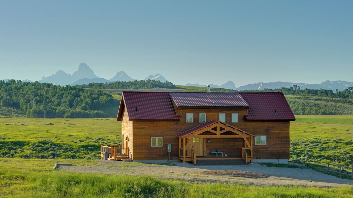 Felt Cabin | 23 Mi to Targhee Skiing: Felt Cabin w/Hot Tub!