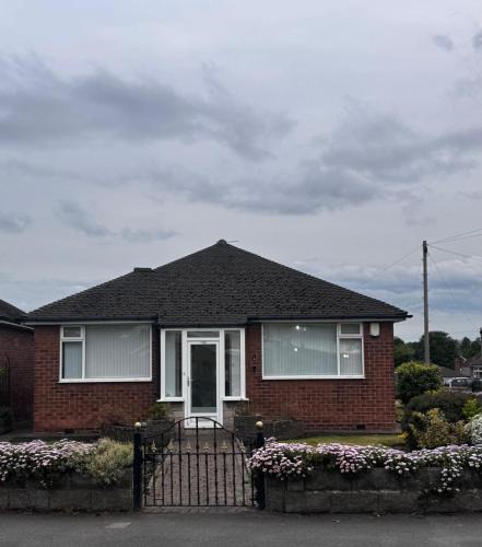 Cheadle House | 230 Councillor Lane