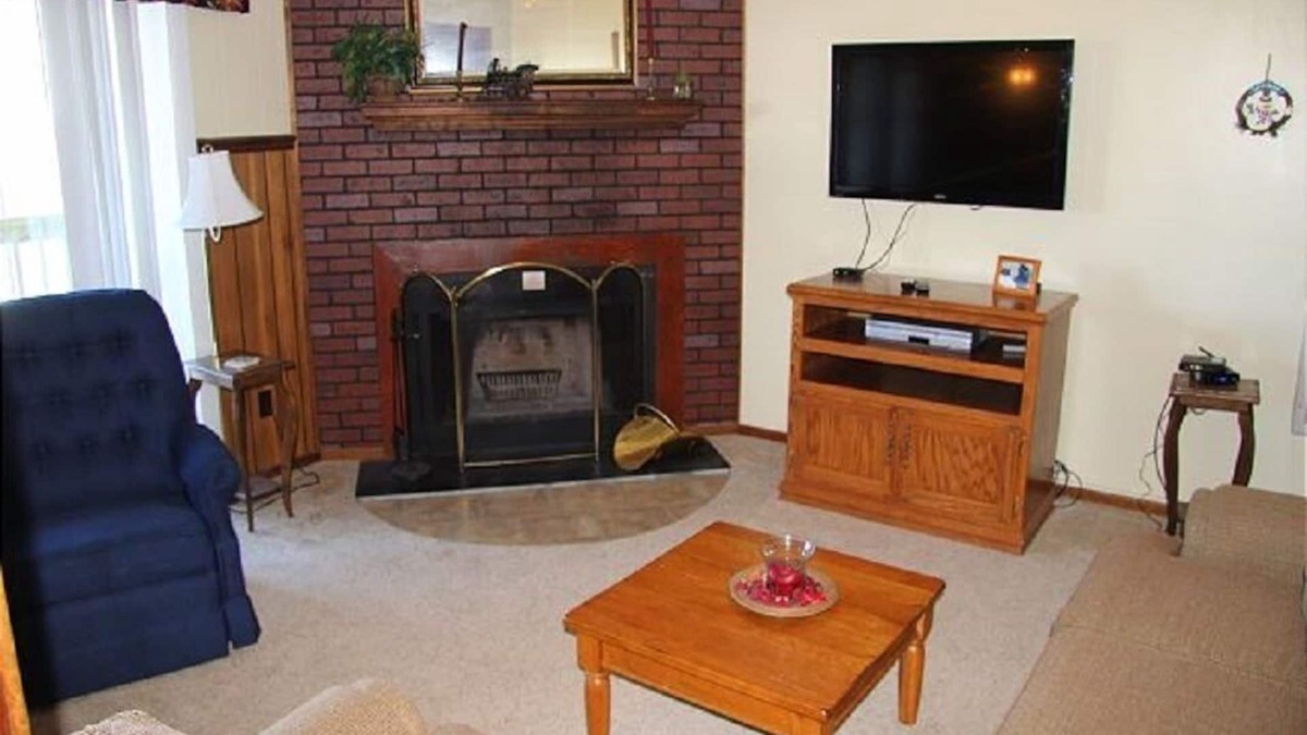 Banner Elk Condo | 2312 Rustic Escape - Walk to Sledding Hill