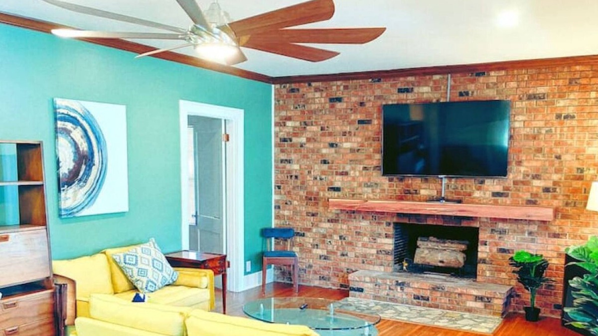 Hot Springs House | 236 Hobson · Huge Single Story Home 1 Mile To Oaklawn & Dwntown
