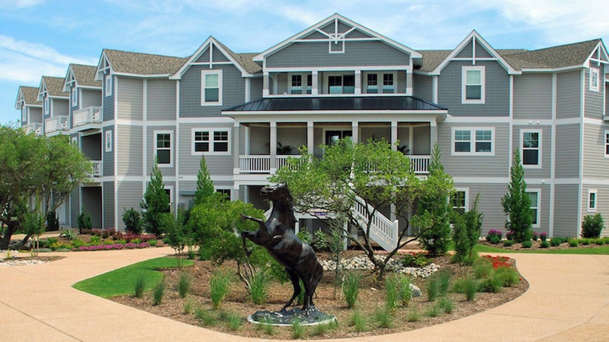 Corolla House | 24-Bedroom Home with Unparalleled Privacy For Corporate Retreats, Weddings, & Family Gatherings!