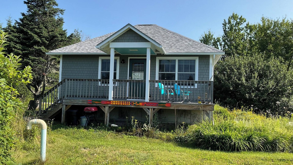 West Tremont House | 24 - Funky and charming, 'small house' in West Tremont