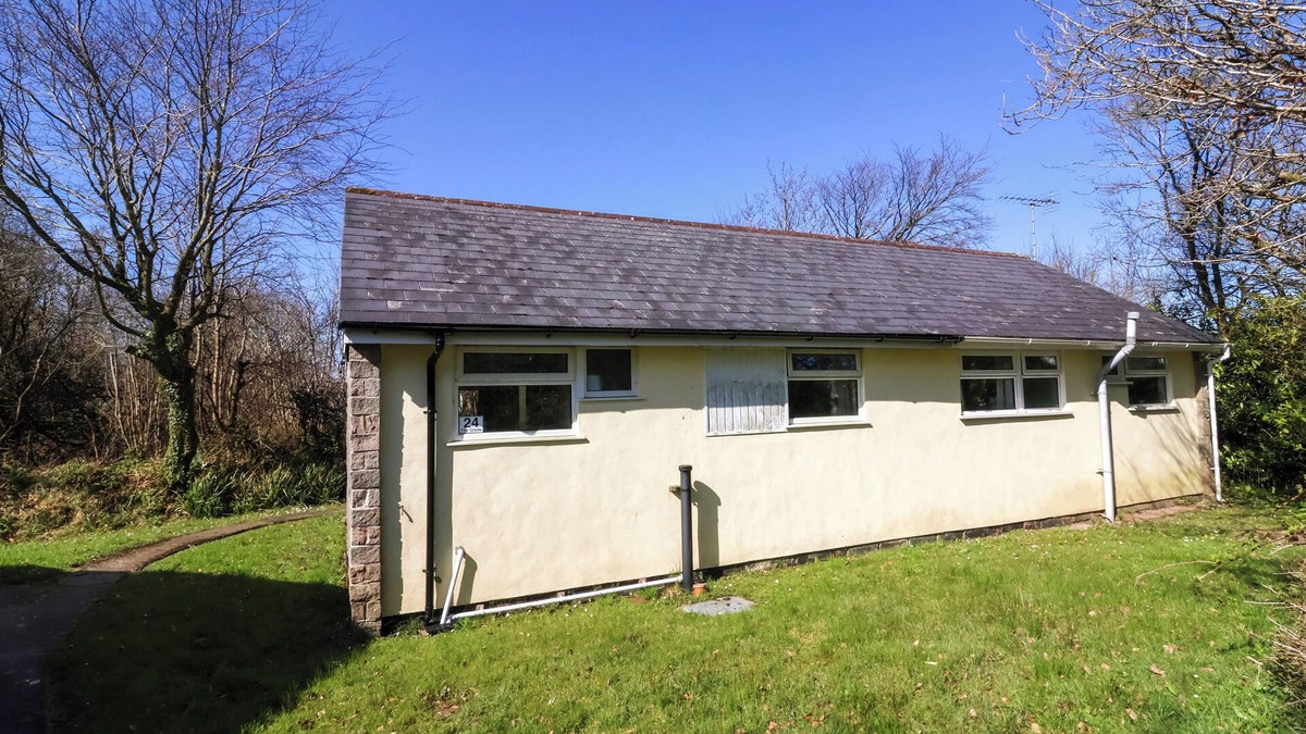 Kilkhampton Cottage | 24 THE GLADE, family friendly, with a garden in Kilkhampton