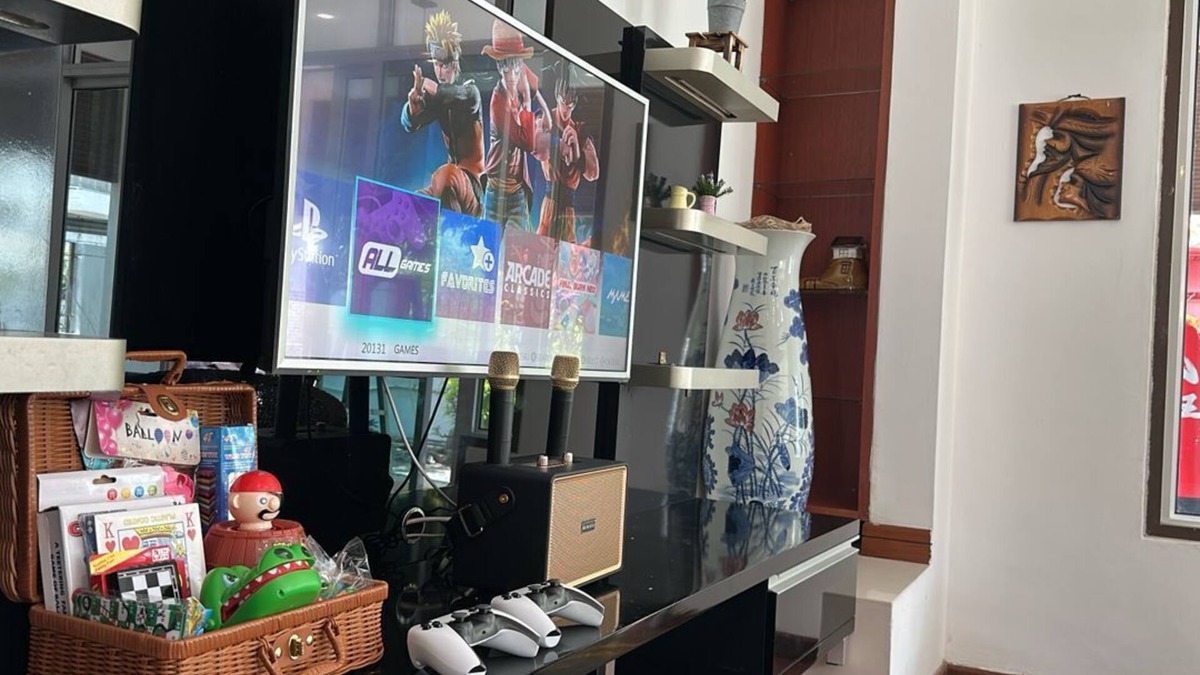 Batu Ferringhi Villa | 25 Guest Batu Ferringhi Miami Villa Bali style