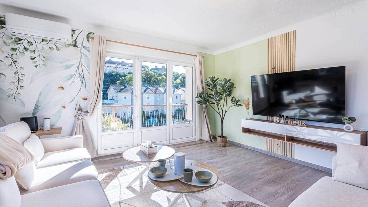 Joeuf Apartment | 25. Marie - Comfort & Brightness - 115m² - 2sdb - Wifi