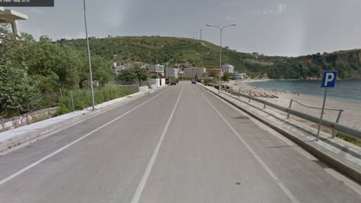 Himare Apartment | 25 meters from the beach 8