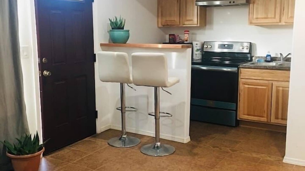 Pecos Apartment | 25 minutes to Santa Fe Plaza, 5 Minutes to Pecos river. Patio, private parking.