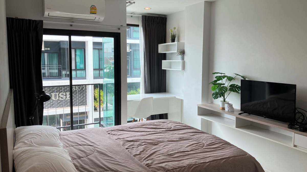 Phra Khanong Apartment | 250 meters to BTS Bang Chack