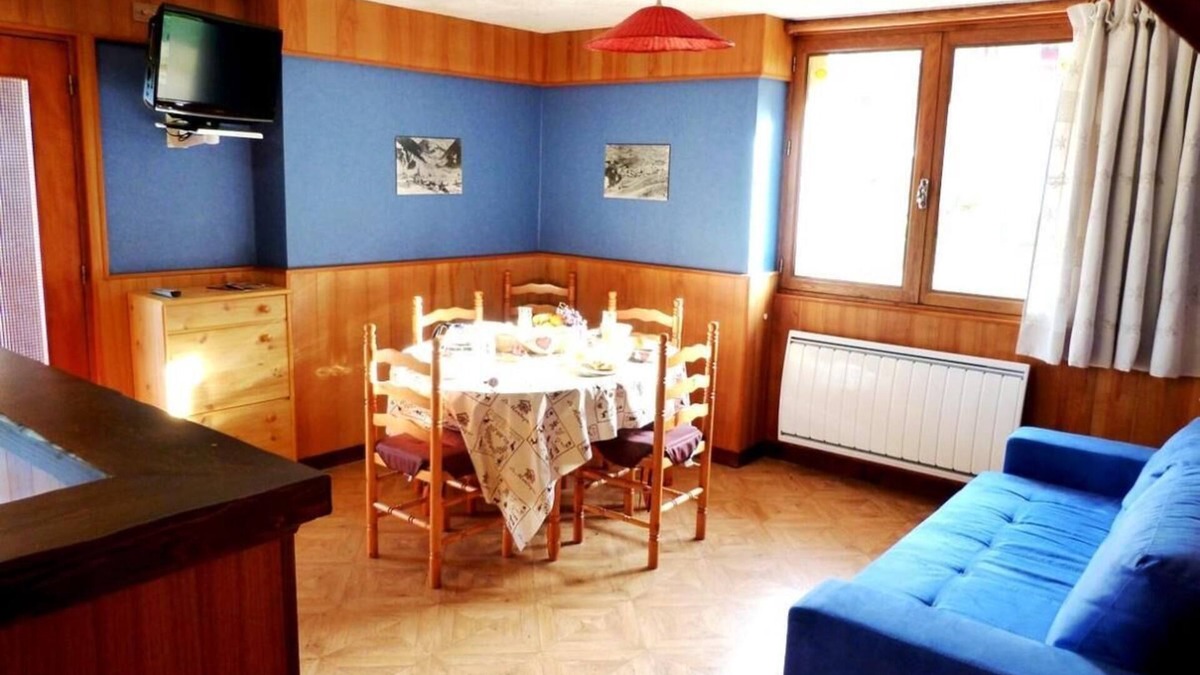 Areches Apartment | 250m from ski lifts, Ground floor, terrace, parking, tv, ski locker, 40m², Arêches-Beaufort