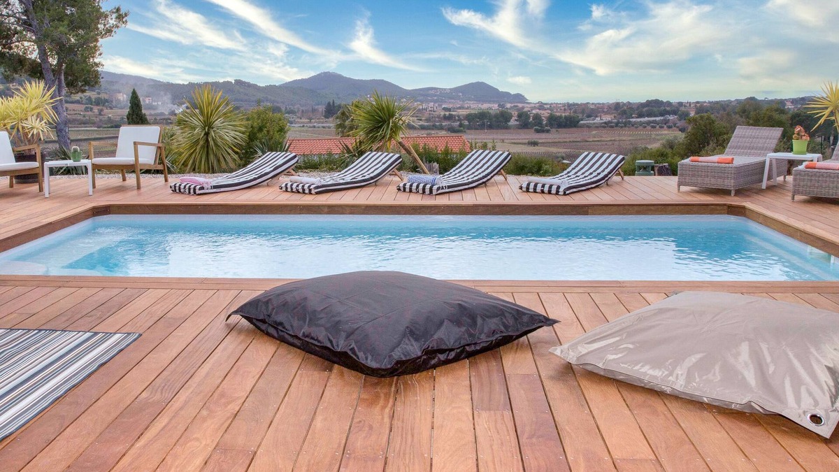 La Cadiere-d'Azur Villa | 250m2 villa with 4 bedrooms, panoramic sea and vineyard view, with football pitch