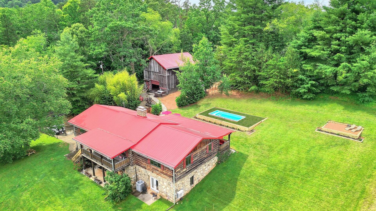 Asheville House | 25p Mountain Retreat on 5.2 acres w Pool/Spa/Movie Theatre/Gameroom 5m from DT