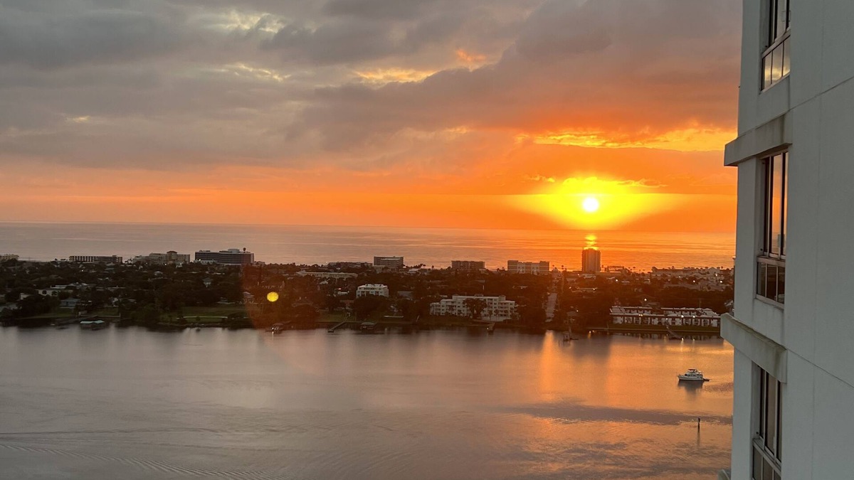 Kingston Condo | 25th Floor Penthouse with Ocean Views