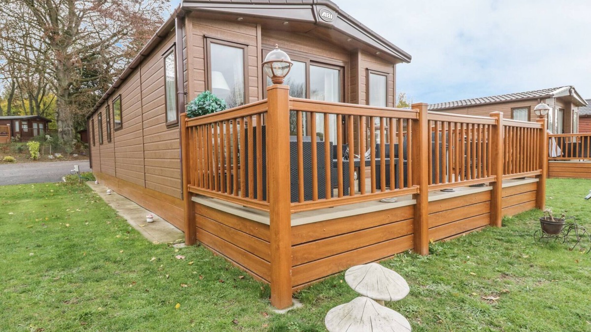 Haveringland Cottage | 27 LAKE VIEW, pet friendly in Cawston